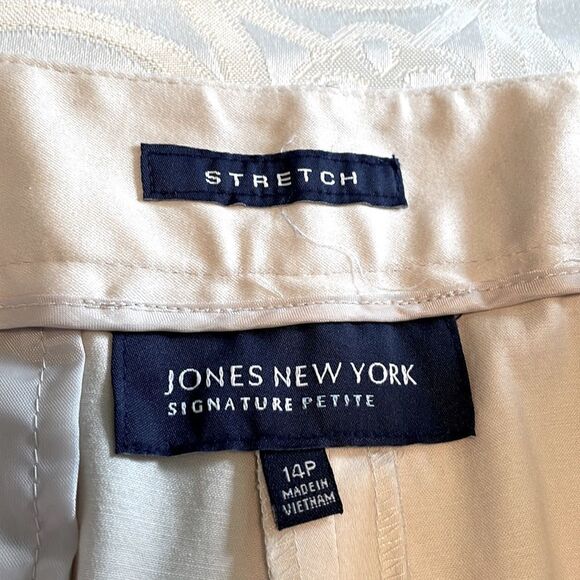 Jones New York Signature stretch fly front crop capri pants w pockets 14 Petite - Picture 9 of 9